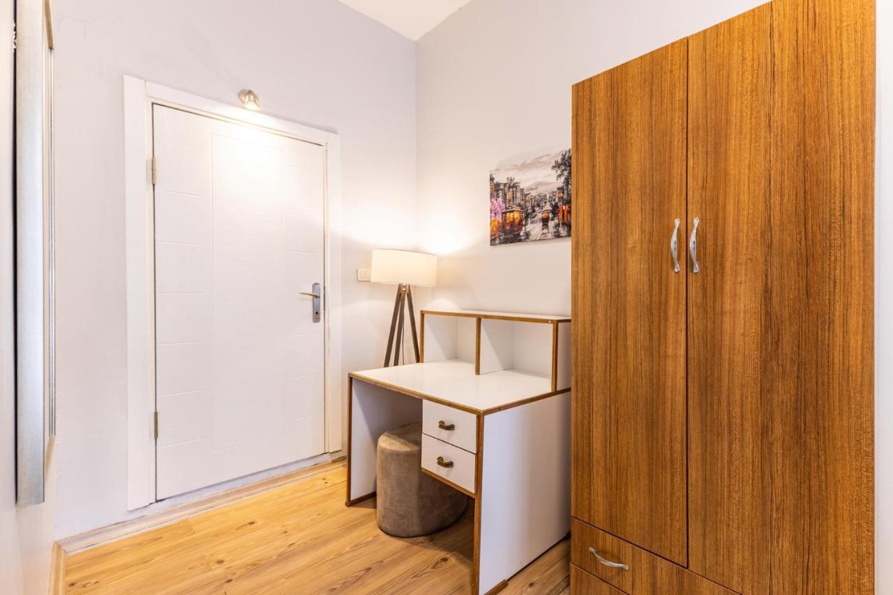 Lovely Flat Near Shore And Trendy Spots In Kadikoy Istanbul Bagian luar foto