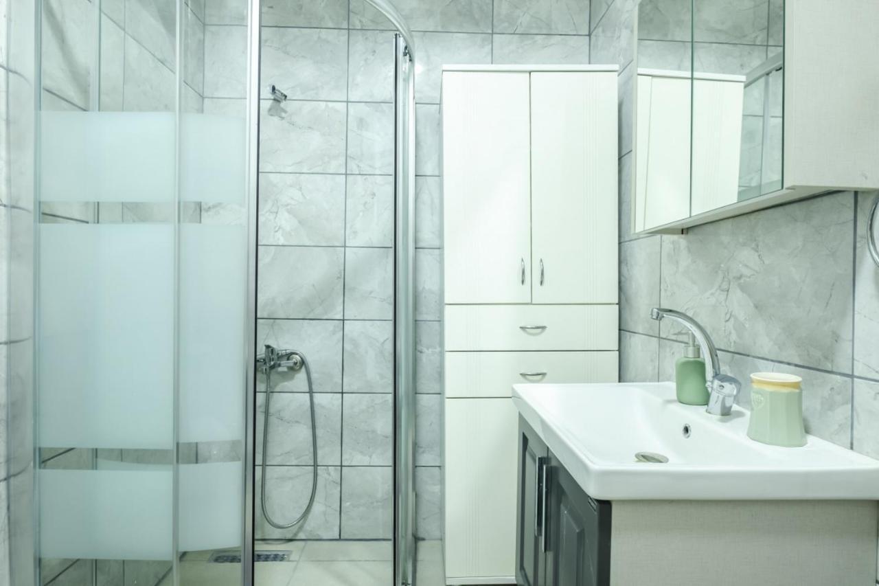 Lovely Flat Near Shore And Trendy Spots In Kadikoy Istanbul Bagian luar foto